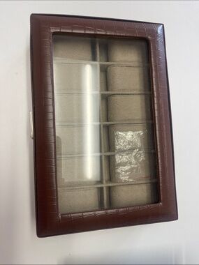 Brown Croc-Embossed Jewelry Display Case with Glass Top